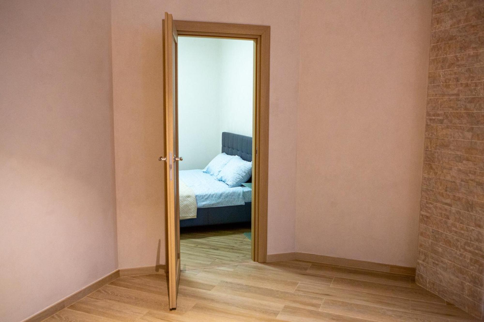 Apartments On Henuezskaya 5 Οδησσός Εξωτερικό φωτογραφία