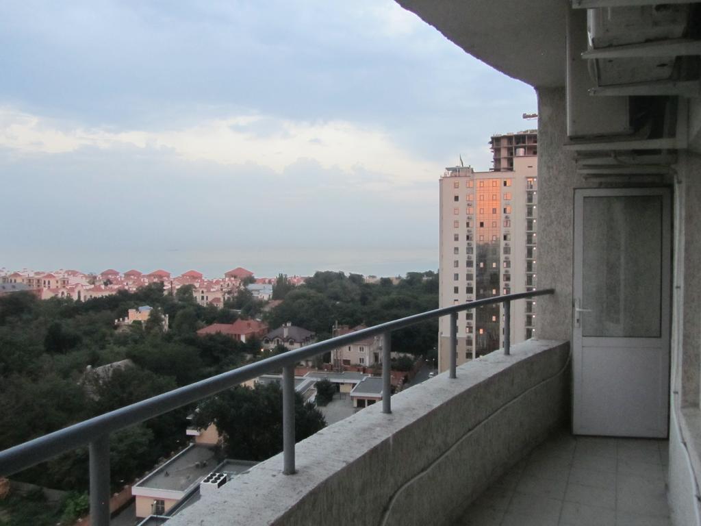 Apartments On Henuezskaya 5 Οδησσός Εξωτερικό φωτογραφία