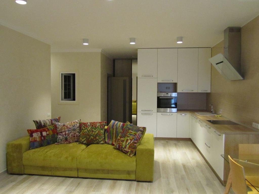 Apartments On Henuezskaya 5 Οδησσός Εξωτερικό φωτογραφία