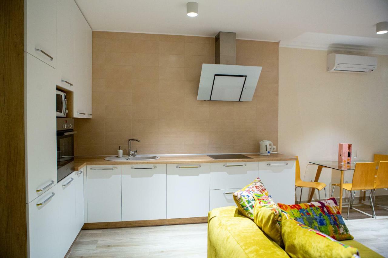 Apartments On Henuezskaya 5 Οδησσός Εξωτερικό φωτογραφία